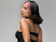 NinaDevillee - female with brown hair and  small tits webcam at ImLive