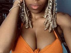 Ninah69 - female with black hair webcam at xLoveCam
