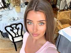 NittaDali - female with brown hair and  big tits webcam at xLoveCam