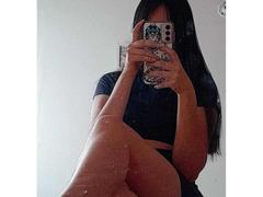 Niuh - female webcam at xLoveCam