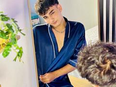 NixPeach - male webcam at LiveJasmin