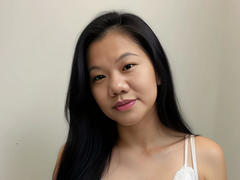 AuroraMaze - female with black hair and  big tits webcam at xLoveCam