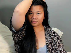 AuroraMaze - female with black hair and  big tits webcam at xLoveCam