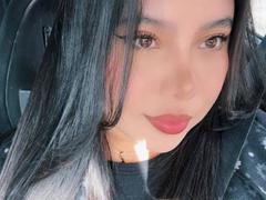 NoaBlossom - female with black hair webcam at xLoveCam