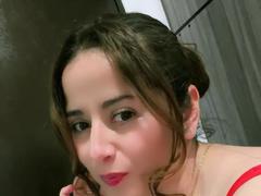 NoaFabbri - female with brown hair webcam at xLoveCam