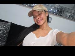 Noa_Stewart - female with black hair webcam at ImLive