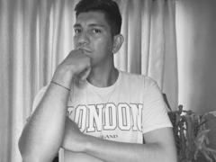 NoahCock - male webcam at xLoveCam