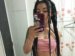 NoahTomson - female with black hair webcam at LiveJasmin