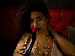 NoeliaVictoria - female with red hair webcam at xLoveCam