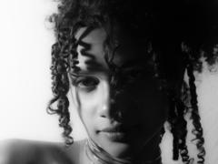 NoemiDawson - female with brown hair webcam at xLoveCam