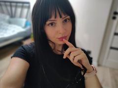 NoemiLou from xLoveCam