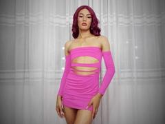 NohemiWon - shemale with red hair webcam at xLoveCam