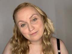 Noralina-hot - blond female webcam at xLoveCam