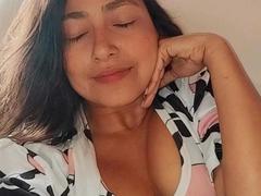 NovahPerotti - female with brown hair webcam at xLoveCam