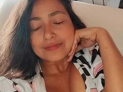 NovahPerotti - female with brown hair webcam at xLoveCam