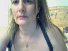 NyckyLove - female with black hair and  small tits webcam at xLoveCam
