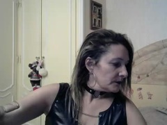 NyckyLove - female with black hair and  small tits webcam at xLoveCam