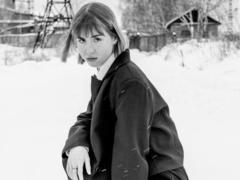 NylaDoore - female with brown hair webcam at xLoveCam