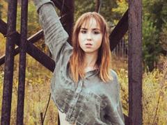 NylaDoore - female with brown hair webcam at xLoveCam