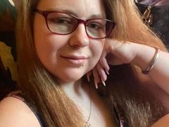 NymphoPrincessBi-hot - female with brown hair webcam at xLoveCam