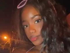 NyraSolenne - female webcam at xLoveCam