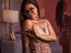 NyraVane - female with brown hair webcam at xLoveCam