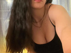 Nyrah-hot - female with black hair webcam at xLoveCam