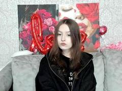 OanMia from xLoveCam