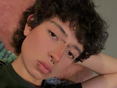 OasisFairy - shemale with black hair webcam at xLoveCam