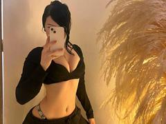 OficialValka from xLoveCam