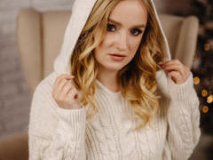 HoneydewMolly - blond female with  big tits webcam at ImLive