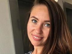 OlexaMiller - female with brown hair webcam at xLoveCam