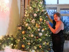 OlgaLuck - blond female with  big tits webcam at xLoveCam