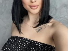 Olieri - female with brown hair and  small tits webcam at xLoveCam