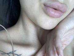 Olieri - female with brown hair and  small tits webcam at xLoveCam