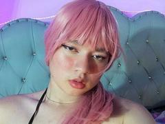 OliverPelman - blond shemale webcam at xLoveCam