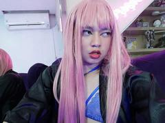 OliverPelman - blond shemale webcam at xLoveCam