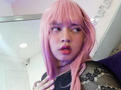 OliverPelman - blond shemale webcam at xLoveCam