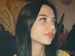 OliviaFoxy - female with black hair webcam at xLoveCam