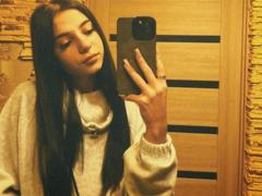 OliviaFoxy - female with black hair webcam at xLoveCam
