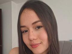 OliviaRossi - female with black hair webcam at xLoveCam