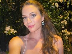 OliviaaDiamond - female with brown hair webcam at xLoveCam