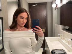 OliviaaDiamond - female with brown hair webcam at xLoveCam