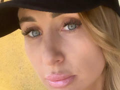 OlixSew from xLoveCam