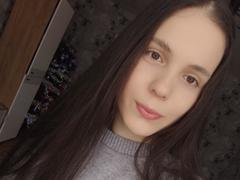 Olyanash - female with brown hair and  big tits webcam at xLoveCam