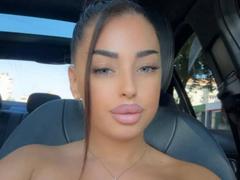 OlyviaDelight - female with black hair webcam at xLoveCam