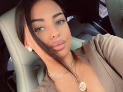 OlyviaDelight - female with black hair webcam at xLoveCam