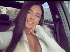 OlyviaDelight - female with black hair webcam at xLoveCam
