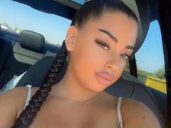 OlyviaDelight - female with black hair webcam at xLoveCam