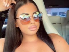OlyviaDelight - female with black hair webcam at xLoveCam